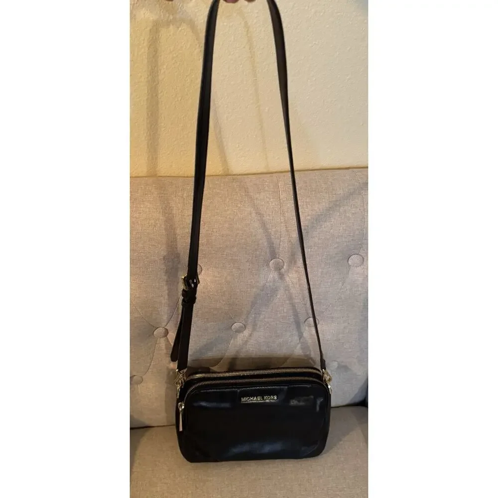 Michael Kors Crossbody Bag Purse Medium Alexis Black Patent Leather Gold Zippers - Picture 2 of 15